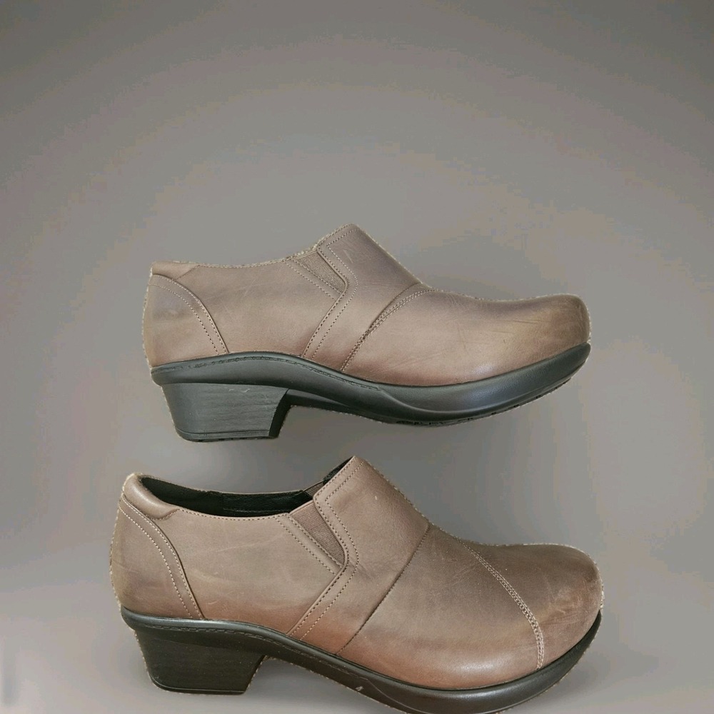 NWOT Abeo Shoes Womens 9.5 Carin Clog Brown Leather Slip On Round Toe‎ Slip On